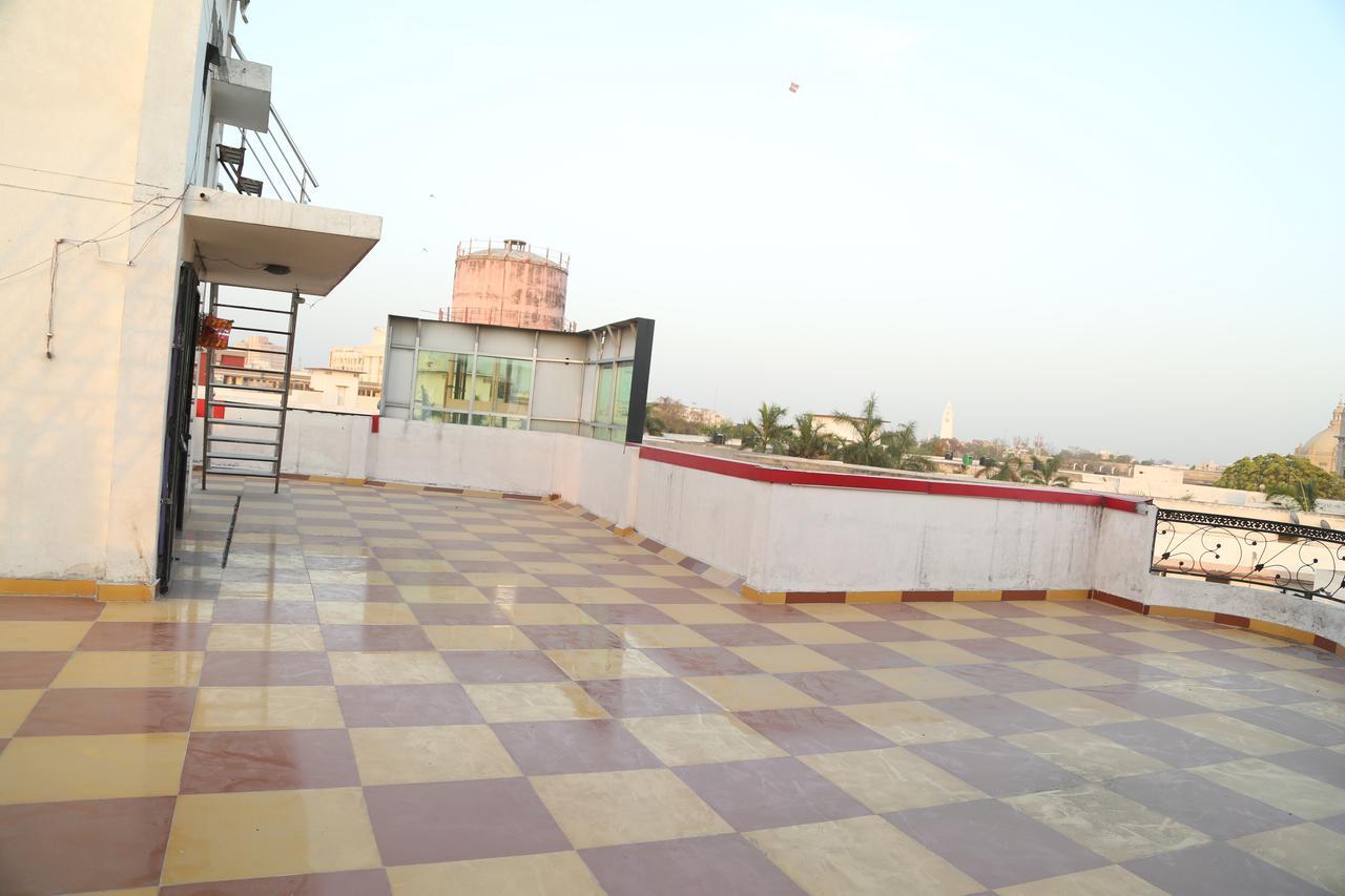 Premier Hotel 2*